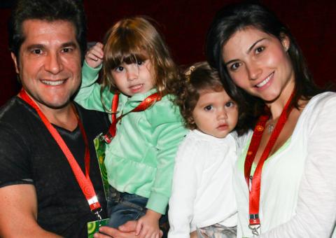 Daniel leva esposa e filhas à tiracolo para Cirque du Soleil